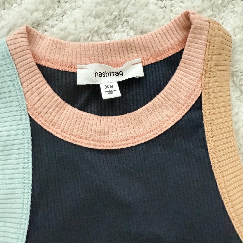 Women’s High-Neck Color Block Tank Size XS - Picture 3 of 4